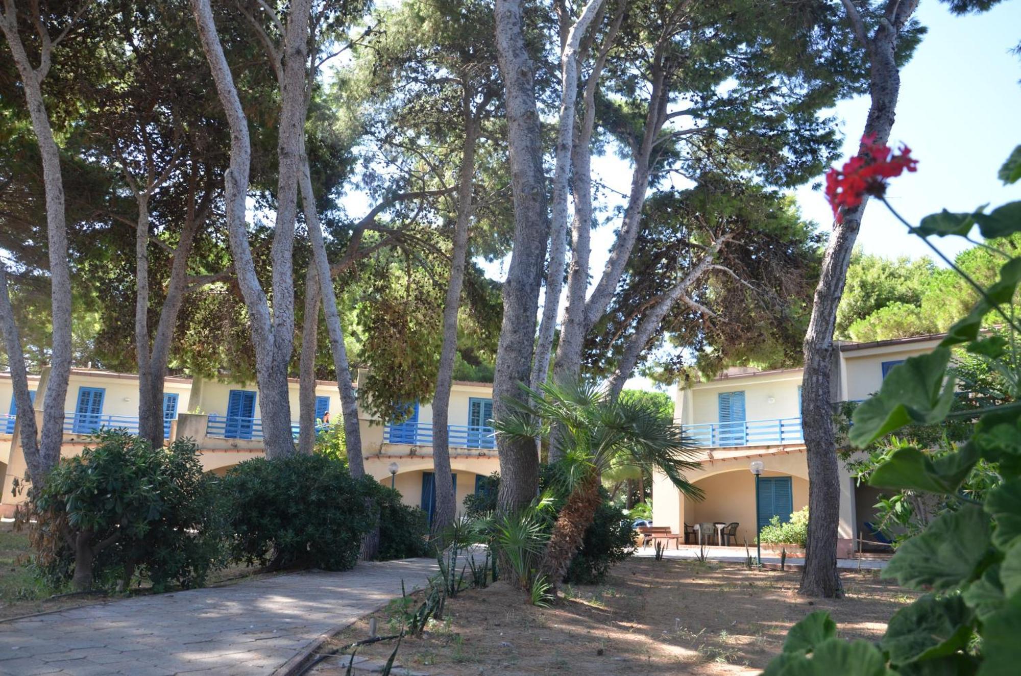 Villa Teti - Sicilia 坎波菲利斯·迪·罗切 外观 照片