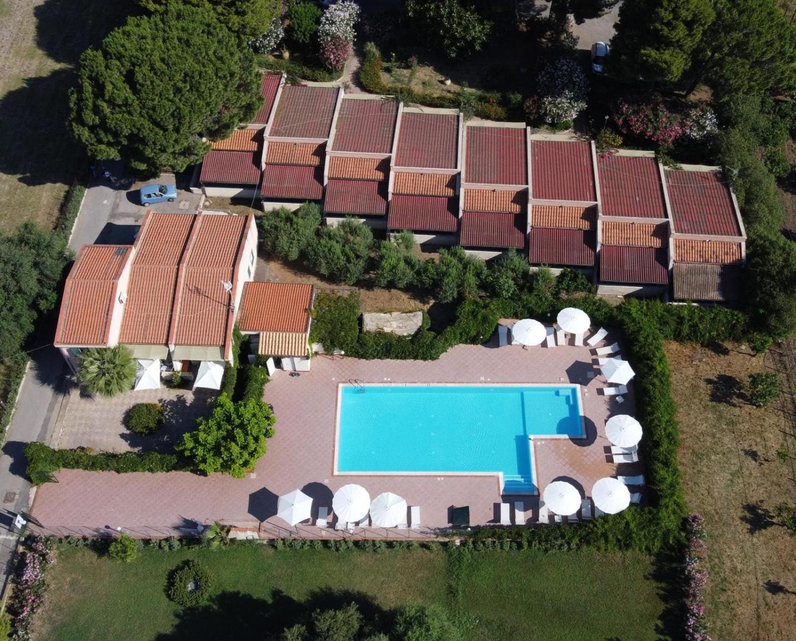 Villa Teti - Sicilia 坎波菲利斯·迪·罗切 外观 照片